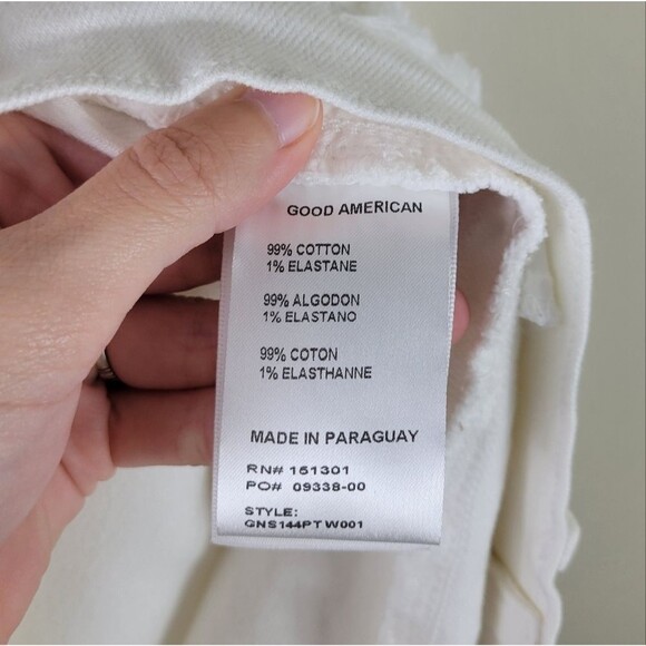 Good American Plus 90s Solid White Distressed Raw Hem Denim Shorts - Picture 8 of 13